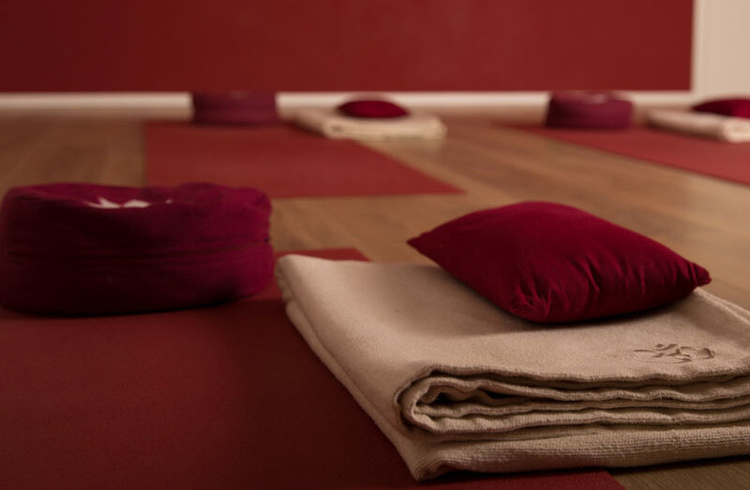 Acessórios usados no Yin Yoga e no Yoga Restaurativo
