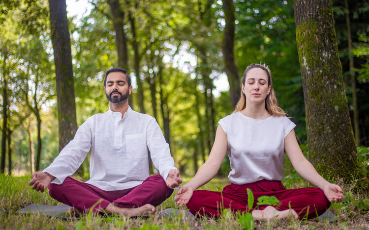 Como praticar Jnana Yoga Como praticar Jnana Yoga