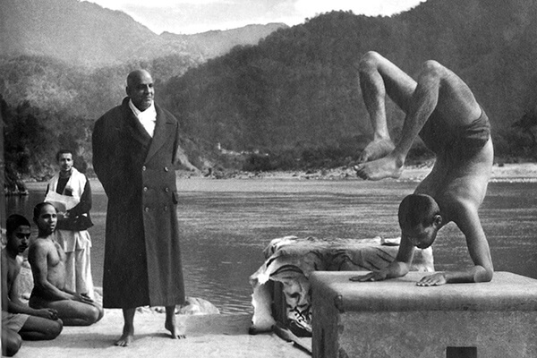 The Arhanta Yoga lineage, five generations of living yoga teachings